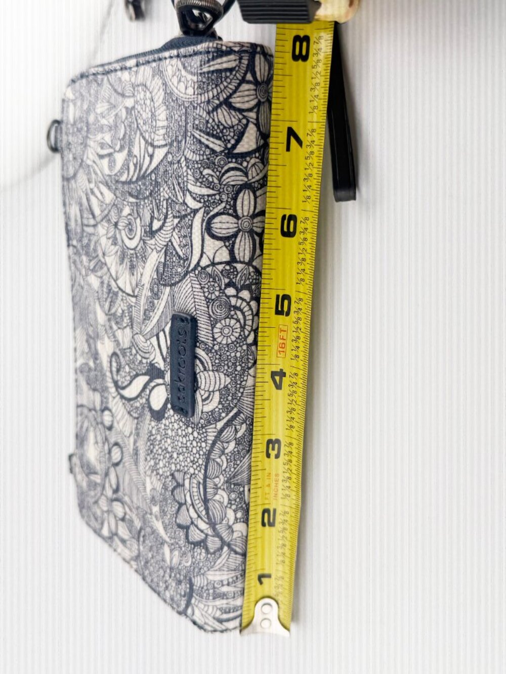 Sakroots Artist Circle Large Smartphone Crossbody Wallet - Navy Spirit Desert NW - Picture 3 of 7